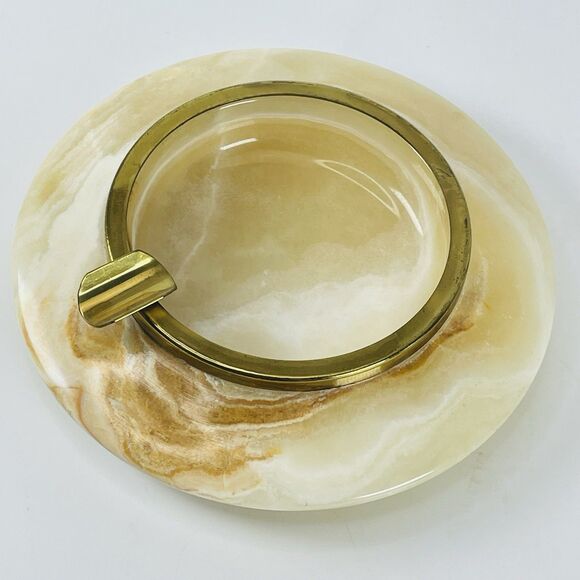 Vintage Alabaster or Onyx Hand Carved Stone Ashtray Brass Rim Made in Italy 5in - Picture 1 of 7